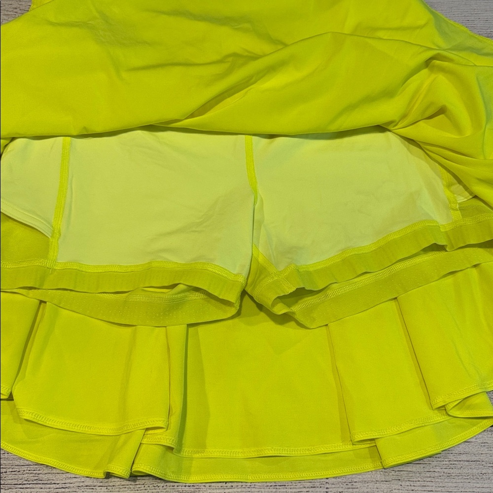 🍋Lululemon Court Rival High-Rise Skirt Long Size 10 Highlight Yellow W8ABUT🍋 - Picture 7 of 16